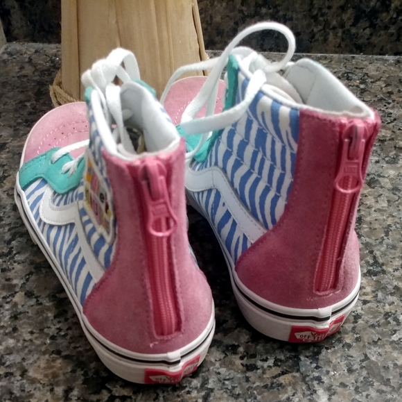 Disney+Vans 90th Anniversary Sk8 Hi Tops SZ 2.5 - Picture 4 of 5